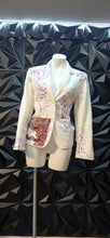 Load image into Gallery viewer, White hand designed blazer               sz 12, best fitting sz 10
