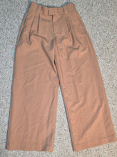 Load image into Gallery viewer, Abercrombie &amp; Fitch wide leg pants              sz small
