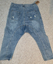 Load image into Gallery viewer, NWT denim hareem jeans            sz 2xl (14)
