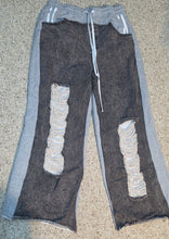 Load image into Gallery viewer, Akira distressed jogger              sz xlrg
