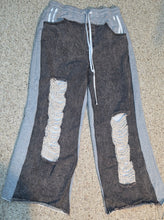 Load image into Gallery viewer, Akira distressed jogger              sz xlrg
