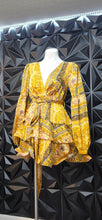 Load image into Gallery viewer, AKira ruffled bottom dress             sz small
