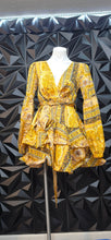 Load image into Gallery viewer, AKira ruffled bottom dress             sz small
