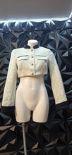 Load image into Gallery viewer, Finesse crop blazer              sz medium, best fit sz small
