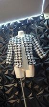 Load image into Gallery viewer, Tweeds Houndstooth open front blazer           sz medium
