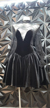 Load image into Gallery viewer, Akira fit and flare dress    sz 1x
