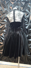 Load image into Gallery viewer, Akira fit and flare dress    sz 1x
