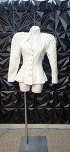 Load image into Gallery viewer, Cache white blazer                  sz 4
