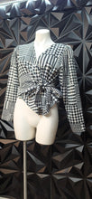 Load image into Gallery viewer, Ann Taylor houndstooth wrap top           sz small
