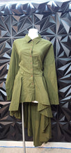 Load image into Gallery viewer, Fashion to Figure high low top               sz 3=3x
