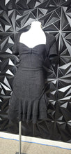 Load image into Gallery viewer, Black ruffled bottom bodycon dress           sz lrg

