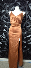 Load image into Gallery viewer, Revelry formal dress                 sz 10
