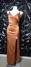 Load image into Gallery viewer, Revelry formal dress                 sz 10
