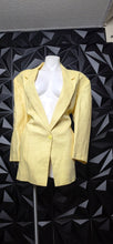 Load image into Gallery viewer, Contempo yellow blazer                sz med-10
