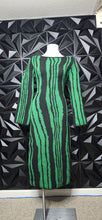 Load image into Gallery viewer, Shein wavy stripe sweater dress              sz large
