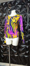 Load image into Gallery viewer, Vivica Fox colorful top             sz large
