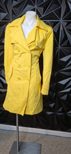 Load image into Gallery viewer, New York &amp; co yellow jacket            sz large (8/10)

