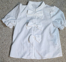 Load image into Gallery viewer, Shein white bow front top            sz large
