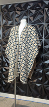 Load image into Gallery viewer, Houndstooth poncho       one size Houndstoot
