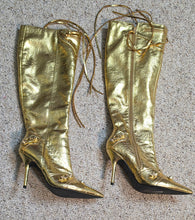 Load image into Gallery viewer, Lilianna gold heels                sz 9
