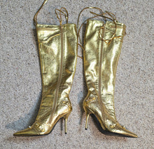 Load image into Gallery viewer, Lilianna gold heels                sz 9
