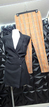 Load image into Gallery viewer, Black vest/suede like finish pants 2 piece set        sz large (stretch)
