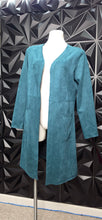 Load image into Gallery viewer, Solitaire open front duster               sz large
