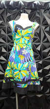 Load image into Gallery viewer, Nine West floral print dress                 sz 6
