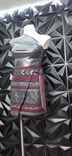 Load image into Gallery viewer, Metallic skirt/silver top 2 piece set      sz 6
