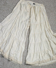 Load image into Gallery viewer, Cream extra wide leg pants              sz xxl (18/20)
