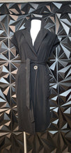Load image into Gallery viewer, Zara long black vest                sz med-xlrg
