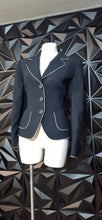 Load image into Gallery viewer, Tahari black blazer                sz 10
