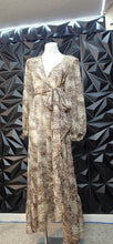 Load image into Gallery viewer, Express sheer wrap dress                  sz sm/med
