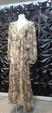 Load image into Gallery viewer, Express sheer wrap dress                  sz sm/med
