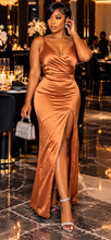 Load image into Gallery viewer, Revelry formal dress                 sz 10
