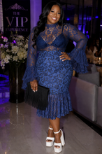 Load image into Gallery viewer, Blue lace skirt/lace top set    sz xl, fit 16/18

