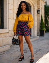 Load image into Gallery viewer, Floral shorts/off shoulder top 2 piece set b    sz medium
